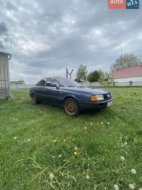 Седан Audi 80 1986 в Маневичах