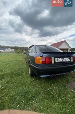Седан Audi 80 1986 в Маневичах