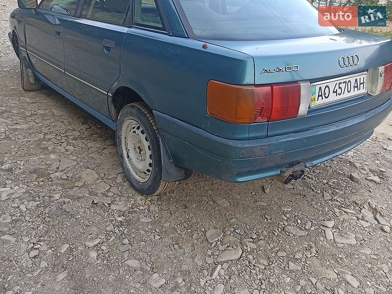 Седан Audi 80 1988 в Ивано-Франковске