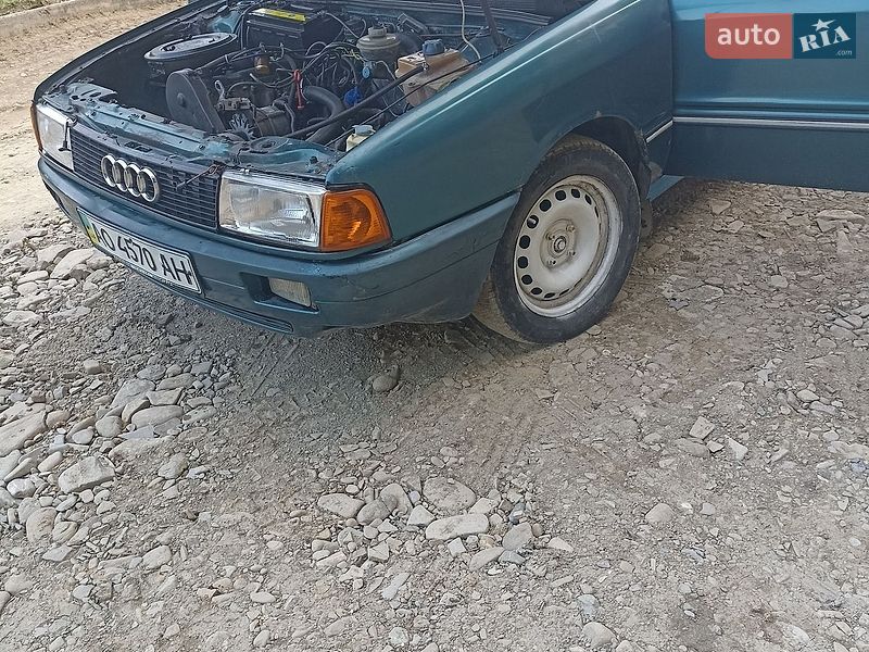 Седан Audi 80 1988 в Ивано-Франковске