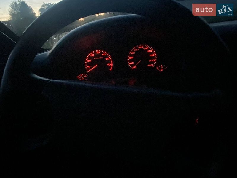 Седан Audi 80 1988 в Косове фото 4 Седан Audi 80 1988 в Косове