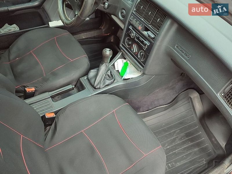 Седан Audi 80 1994 в Борщеві