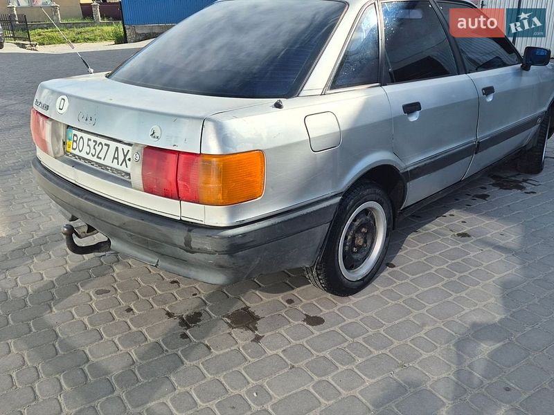 Седан Audi 80 1990 в Кременце