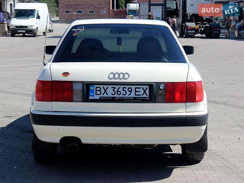 Седан Audi 80 1993 в Кременце