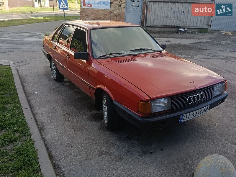 Седан Audi 80 1985 в Переяславе