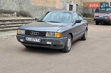 Седан Audi 80 1988 в Обухове