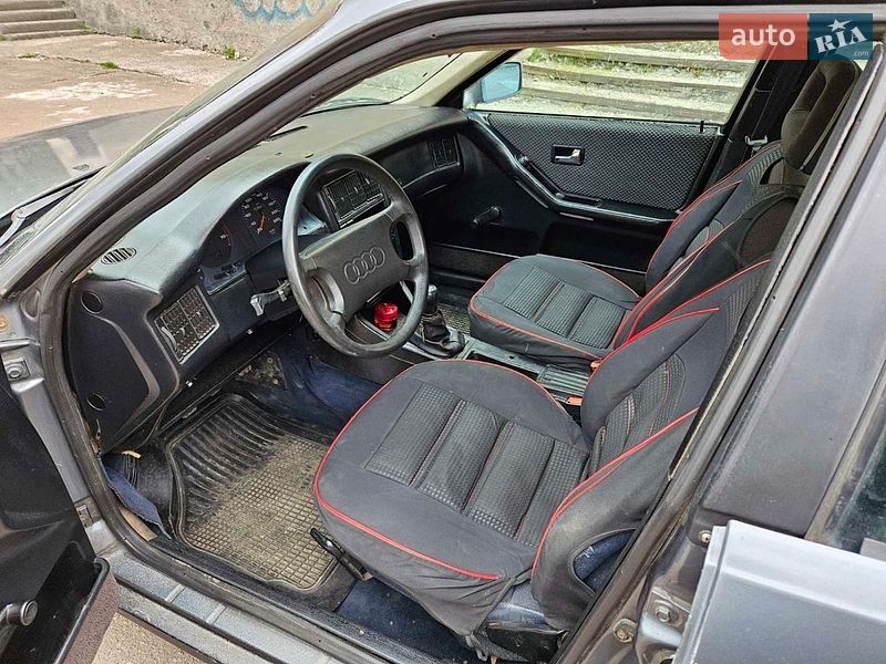 Седан Audi 80 1988 в Обухове