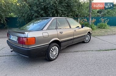 Седан Audi 80 1988 в Глобиному