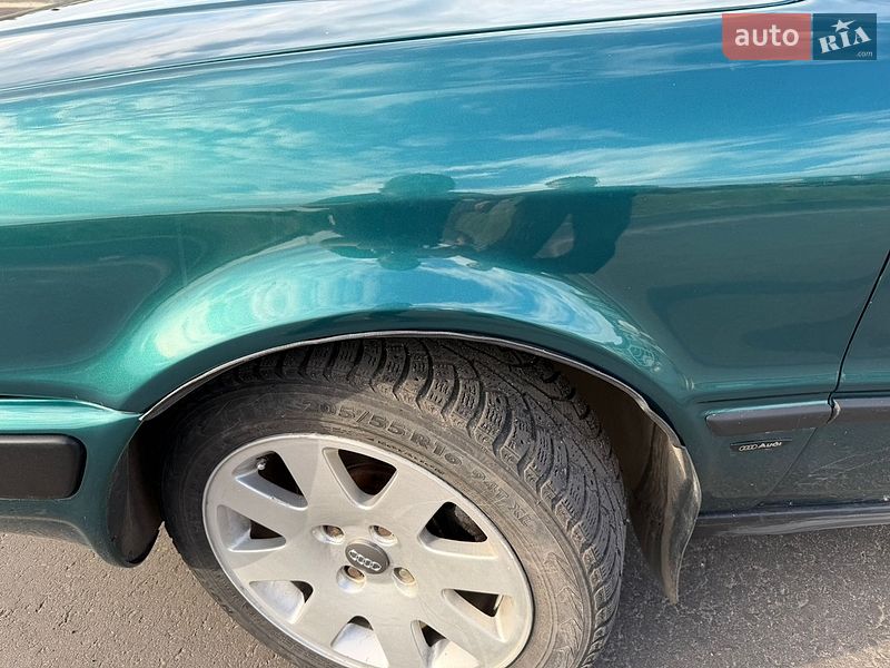 Седан Audi 80 1993 в Черкасах
