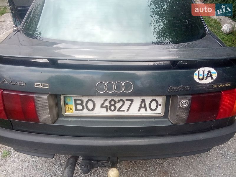Седан Audi 80 1988 в Буську