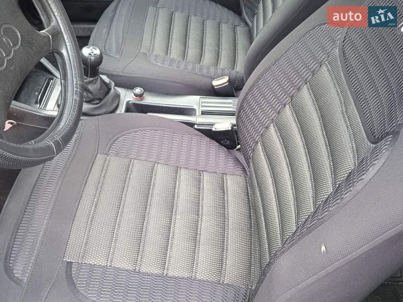 Седан Audi 80 1990 в Дунаївцях