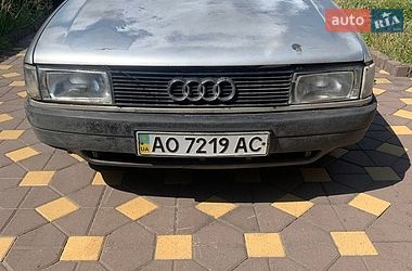 Седан Audi 80 1987 в Виноградові