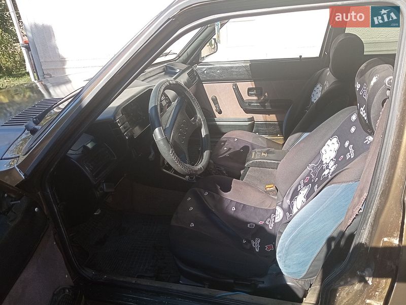 Седан Audi 80 1982 в Береговому