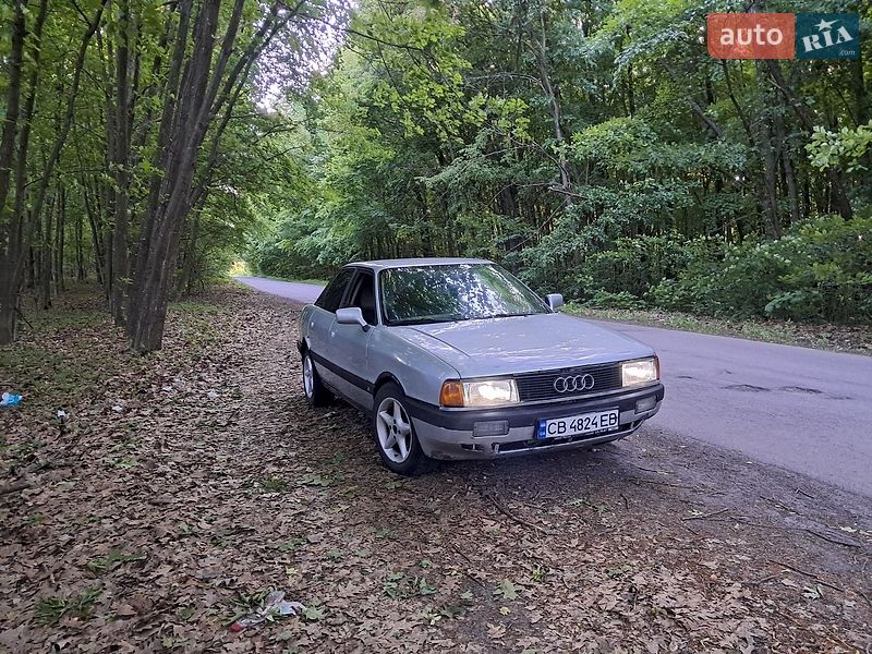 Седан Audi 80 1988 в Варве