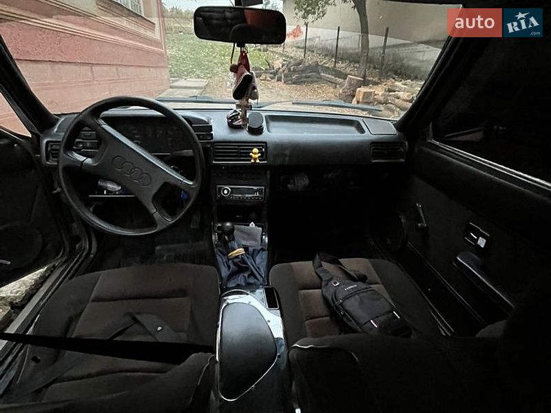 Седан Audi 80 1986 в Виноградове