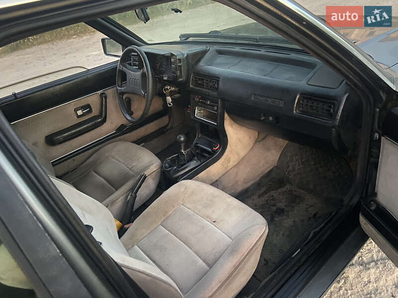 Седан Audi 90 1985 в Виннице