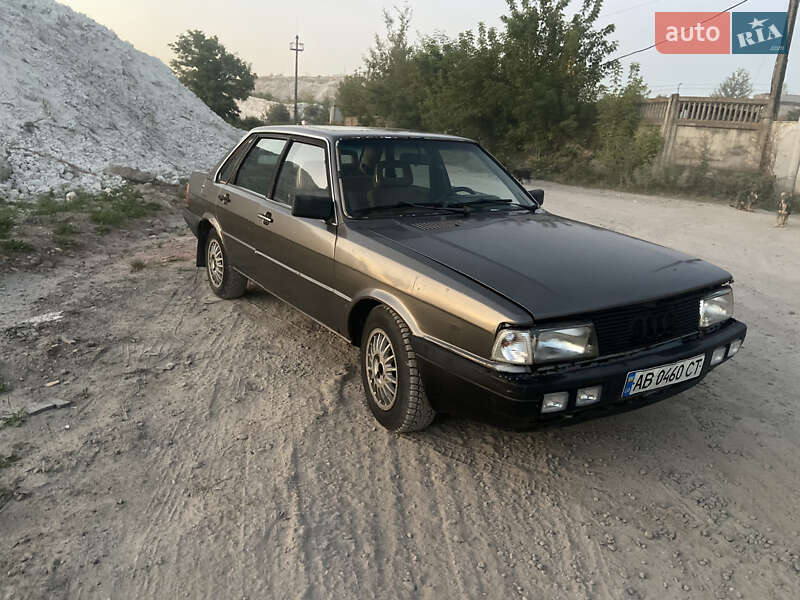 Седан Audi 90 1985 в Виннице