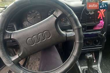 Седан Audi 90 1988 в Кореці