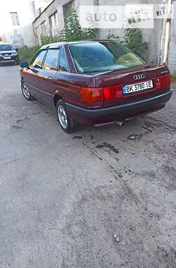 Седан Audi 90 1988 в Острозі