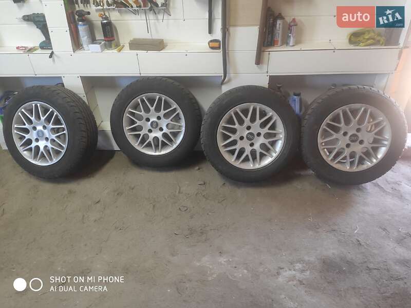 Седан Audi 90 1988 в Калиновке