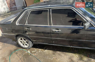 Седан Audi 90 1985 в 
