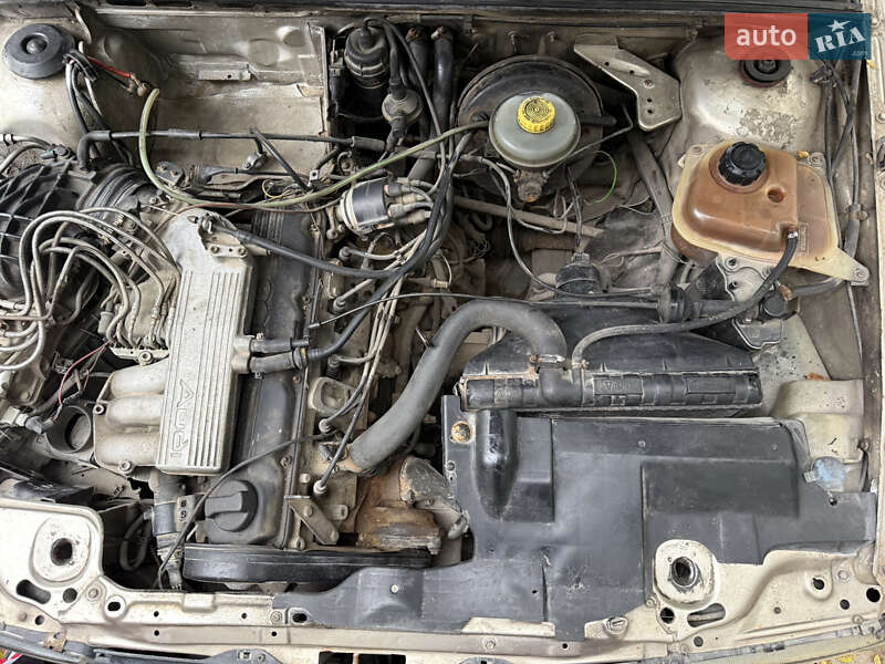 Седан Audi 90 1988 в Ровно