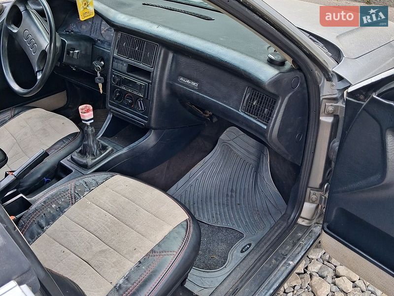 Седан Audi 90 1989 в Калуші
