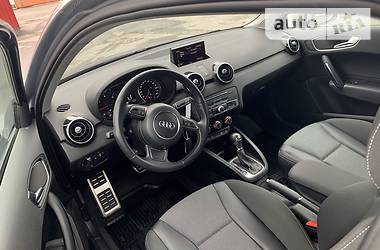 Хэтчбек Audi A1 2018 в 