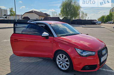 Хэтчбек Audi A1 2011 в Черкассах