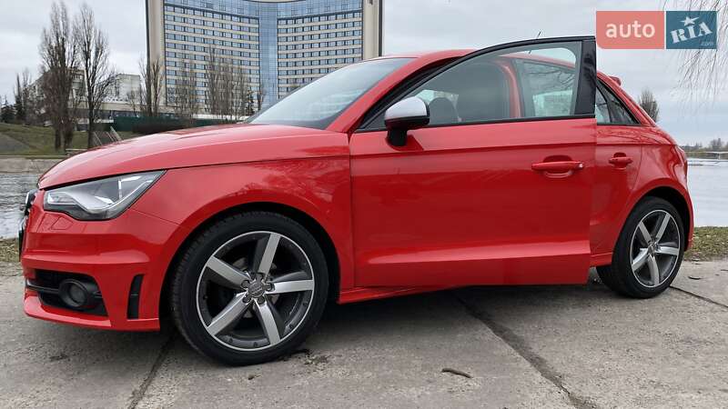 Хэтчбек Audi A1 2014 в Киеве