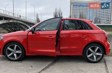 Хэтчбек Audi A1 2014 в 