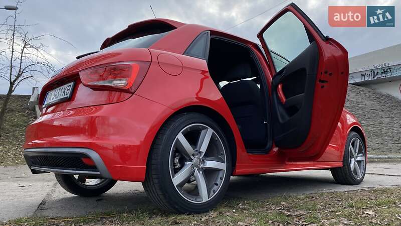 Хэтчбек Audi A1 2014 в Киеве