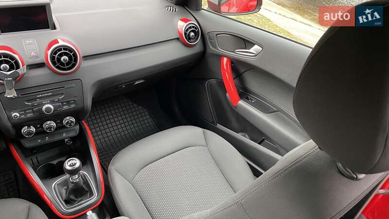 Хэтчбек Audi A1 2014 в Киеве