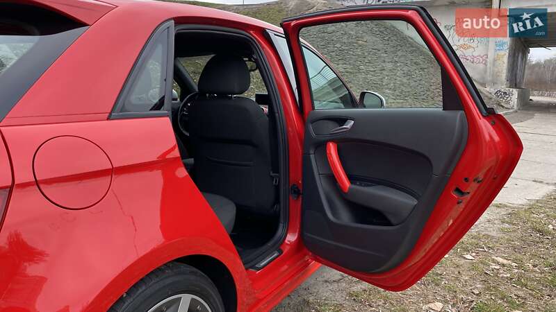 Хэтчбек Audi A1 2014 в Киеве