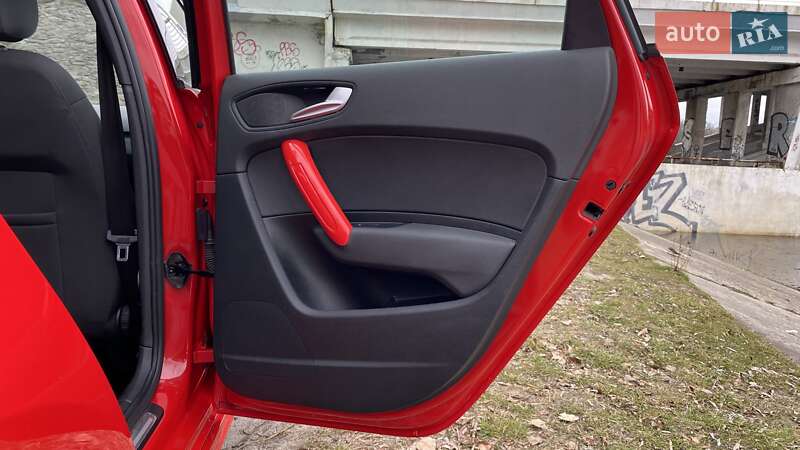Хэтчбек Audi A1 2014 в Киеве