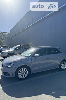 Хэтчбек Audi A1 2012 в Днепре