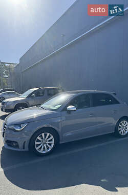 Хэтчбек Audi A1 2012 в Днепре