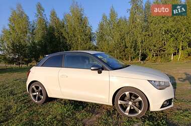 Хэтчбек Audi A1 2011 в 