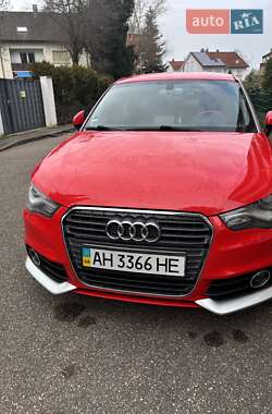 Хетчбек Audi A1 2010 в 
