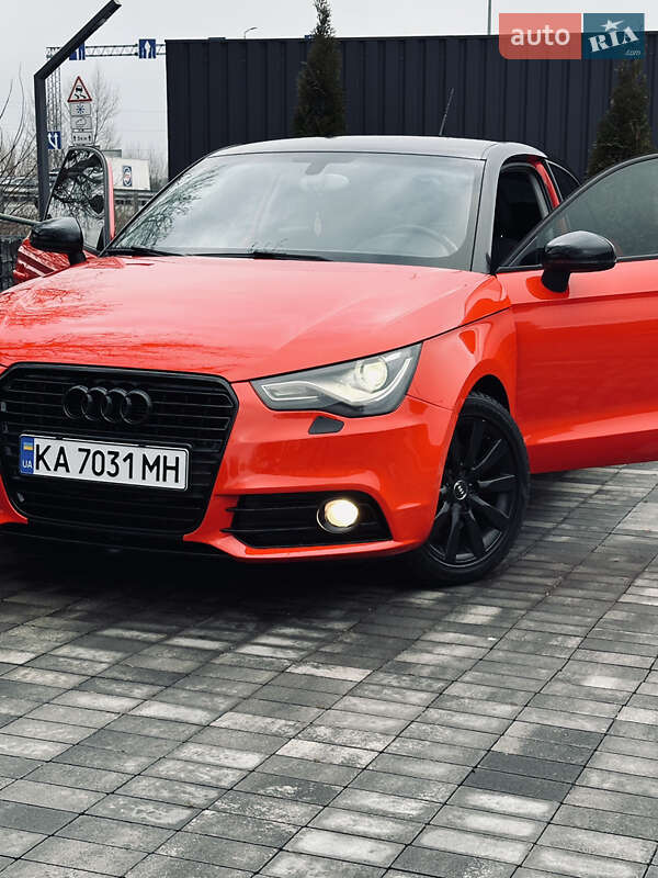 Хетчбек Audi A1 2012 в 