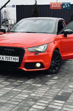 Хетчбек Audi A1 2012 в 