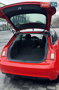 Хетчбек Audi A1 2012 в 