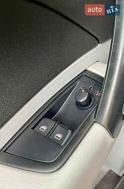 Хэтчбек Audi A1 2010 в 