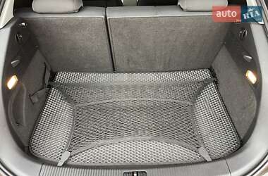 Хэтчбек Audi A1 2010 в 