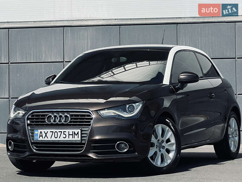 Хэтчбек Audi A1 2011 в 