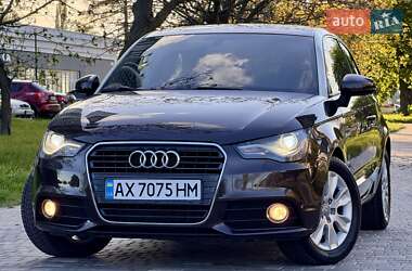 Хэтчбек Audi A1 2011 в 