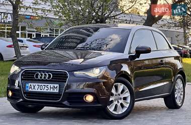 Хэтчбек Audi A1 2011 в 