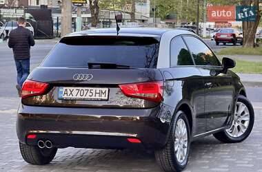 Хэтчбек Audi A1 2011 в 