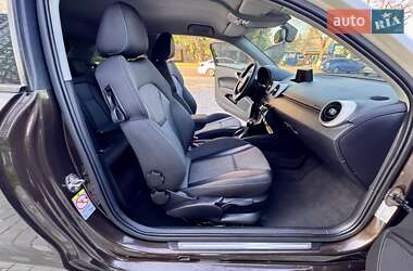 Хэтчбек Audi A1 2011 в 