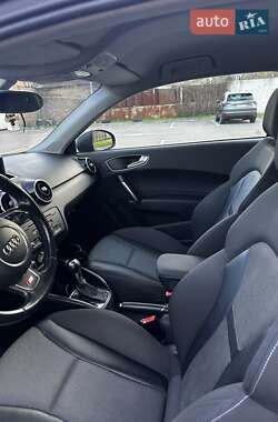 Хетчбек Audi A1 2011 в 